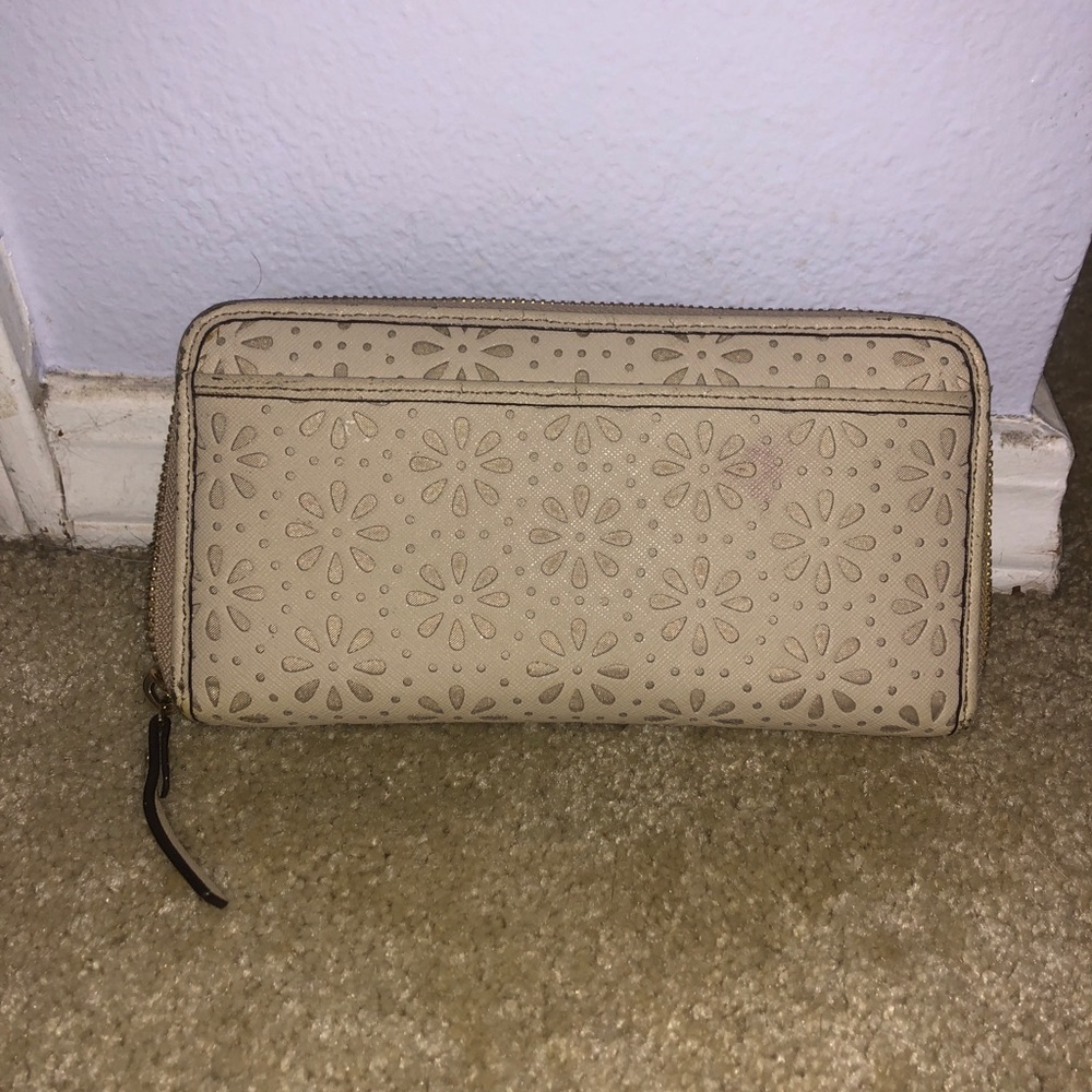 Kate Spade Wallet - Picture 2 of 5